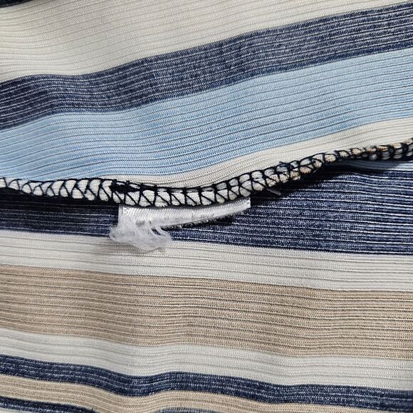 EUC LuLaRoe Hailey Short Sleeve Hi-Lo Shirt Sz. XS Black Tan Blue White Stripes - Picture 4 of 5